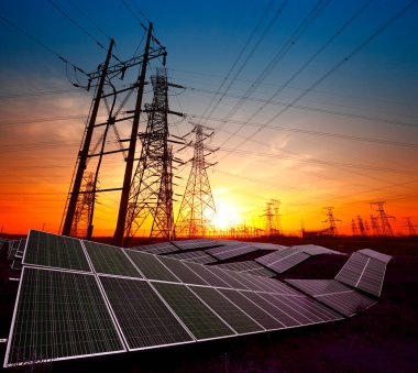 Güneş panelleri ve pilonlar, yeşil çevre koruması