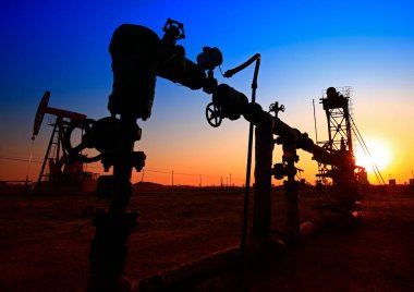 Yağ boruları ve vanalar