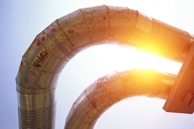 Fabrikanın endüstriyel boru hattı ekipmanları. 