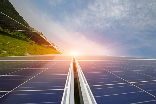 Sonnenkollektoren Zum Energiesparen — Stockfoto
