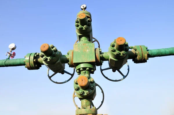 Трубы Клапаны Бурения Нефти — стоковое фото