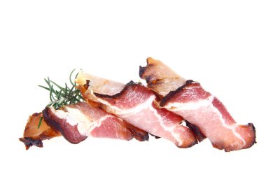 İtalyan jambonu mu İspanyol jamonu mu? Beyaz arka planda izole edilmiş kurutulmuş et.