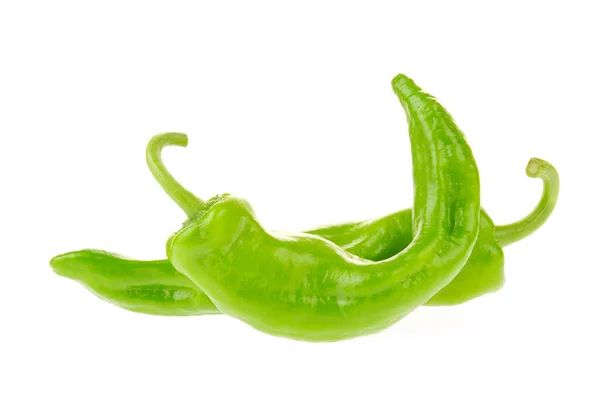 Isolert Hvit Bakgrunn Med Grønn Pepper – stockfoto
