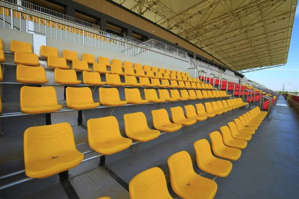 Die Stadionsitze Sauber Und Aufgeräumt — Stockfoto