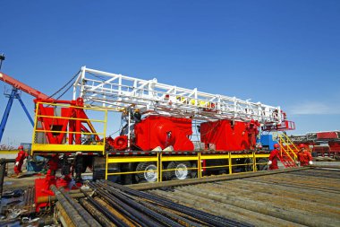 Petrol borusu ve petrol sondaj donanımı