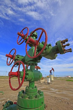 Yağ boruları ve vanalar