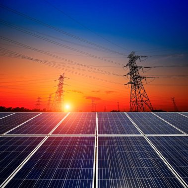 Güneş panelleri ve elektrik kuleleri, güç ekipmanları