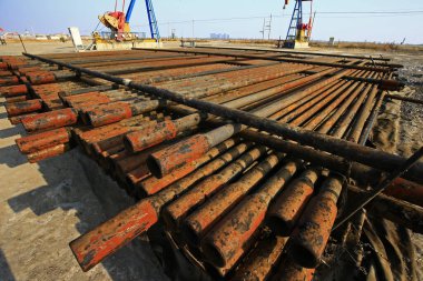 Paslı boru endüstrisi ekipmanları ve tesisleri.