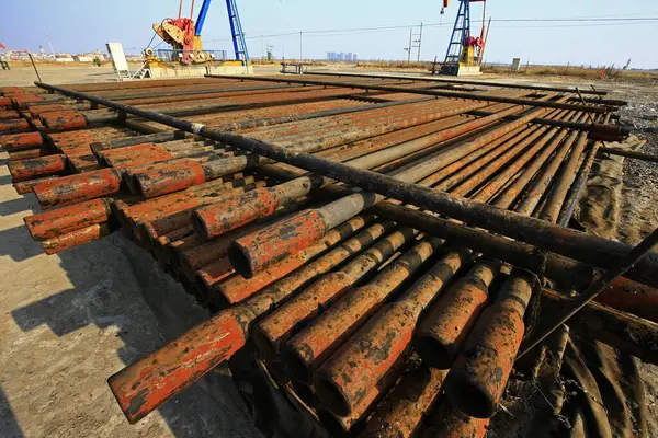 Paslı boru endüstrisi ekipmanları ve tesisleri.