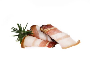 İtalyan jambonu mu İspanyol jamonu mu? Beyaz arka planda izole edilmiş kurutulmuş et.