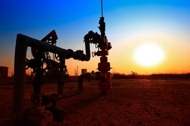 Yağ boruları ve vanalar