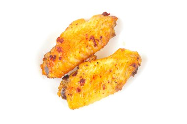 Kızarmış tavuk kanatları, yakından ateş ediyor, çok taze.