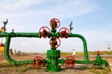 Borular ve vanalar petrokimya endüstrisi