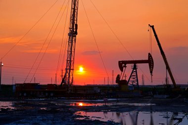 Borular ve vanalar petrokimya endüstrisi