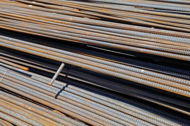 İnşaat alanında inşaat çubuğu düzenlendi