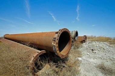 Paslı boru endüstrisi ekipmanları ve tesisleri.