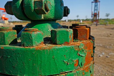 Endüstriyel ekipmanlardaki cıvatalar ve fındıklar 