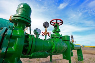 Yağ boruları ve vanalar