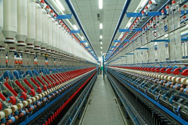 Dönüşümlü makine ve ekipman üretim şirketinde 