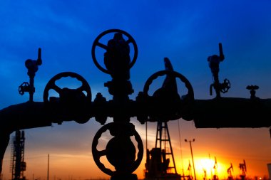 Yağ pompaları. Petrol sanayi ekipmanları.