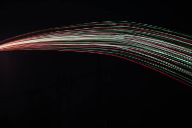 Havai fişekler, karanlıkta ışık, soyut arka plan.