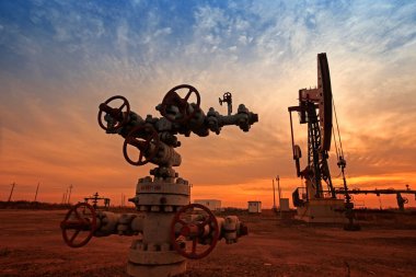 Tüp ve valf, petrol endüstrisi ekipmanları.