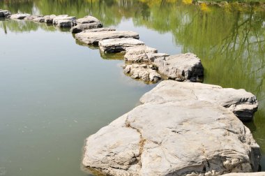 Suda sessiz bir bayrak. 