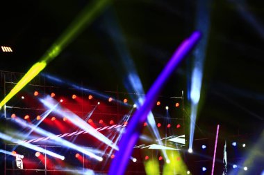 Karanlık, yakın plan resimlerdeki sahne aydınlatma efekti 