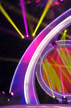 Karanlık, yakın plan resimlerdeki sahne aydınlatma efekti 