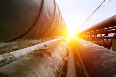 Petrol boru hatları, vanalar, endüstriyel ekipmanlar