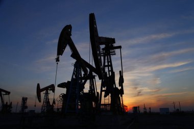 Borular ve vanalar endüstriyel ekipmanlar