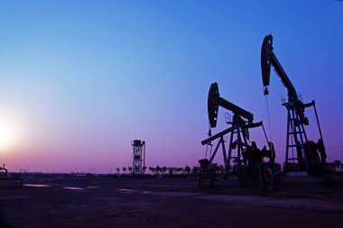 Borular ve vanalar endüstriyel ekipmanlar