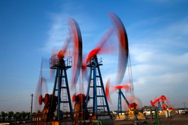 Borular ve vanalar endüstriyel ekipmanlar