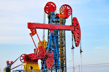 Petrol sondaj kulesi, Çin 'in Hebei eyaletinin Tanghai ilçesi petrol sahaları 