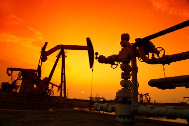 Petrol pompası, petrol endüstrisi ekipmanları