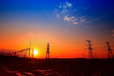 Elektrik kulesi, elektrik endüstrisi ekipmanları ve tesisleri