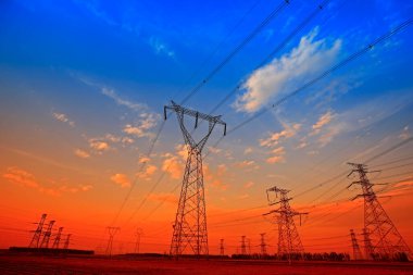 Elektrik kulesi, elektrik şebekesi, enerji endüstrisi ekipmanları ve tesisleri