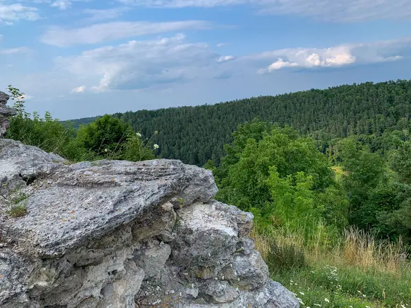 Dağların güzel manzarası