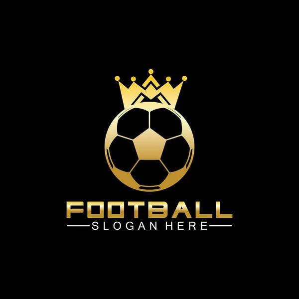 Zole Edilmiş Siyah Arkaplan Üzerine Lüks Altın Futbol Kralı Logosu — Stok Vektör