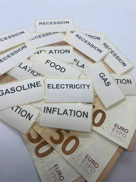 Enflasyonlu Etiketlerin Euro Luk Banknotlara Yakın Plan — Stok fotoğraf