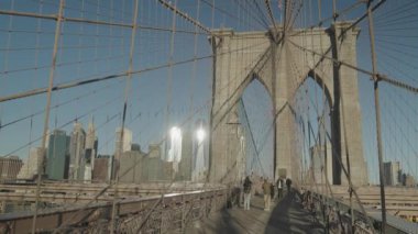 Brooklyn Köprüsü ve Manhattan Skyline in the Morning Manhattan, New York City, ABD