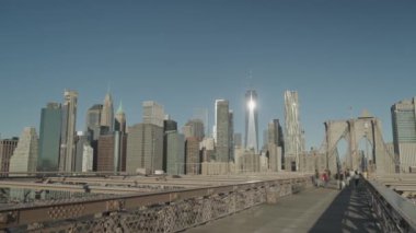 Brooklyn Köprüsü ve Manhattan Skyline in the Morning Manhattan, New York City, ABD