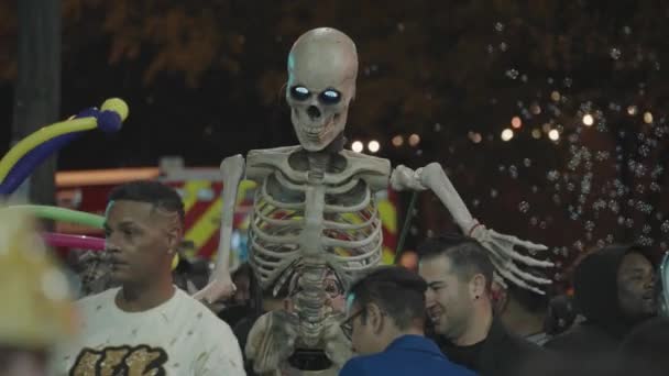 Dallas Texas Usa Oktober 2022 Halloween Block Party Folk Klädda — Stockvideo