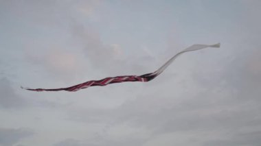 Balili Geleneksel Uçurtmalar JANGGAN ve BEBEAN Bali Uçurtma Festivali Yaz Yavaş Hareketi