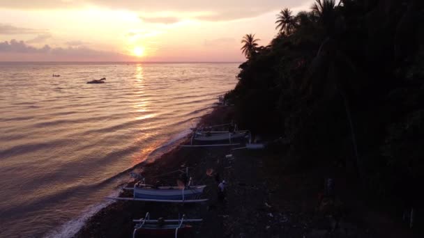 Воздушный Утренний Восход Солнца Пляже Севере Острова Бали Индонезии Солнце — стоковое видео