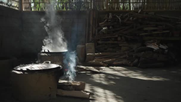 Hagyományos Konyha Village Indonéziában Tungku Api Kőből Készült Tűzhely Erdőtűz — Stock videók