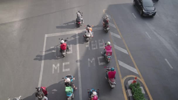Motorbike Car Stop Traffic Light Road Bangkok Thailand Slow Motion — Stock video