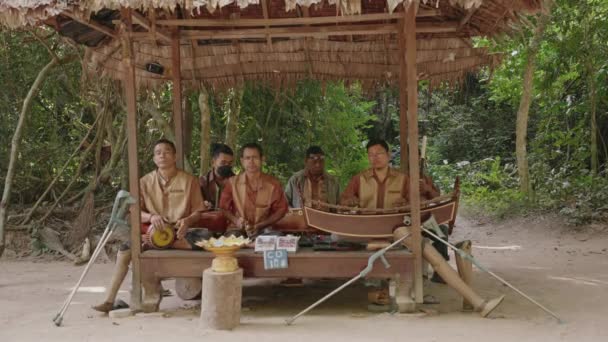 Cambodian Men Playing Khmer Traditional Music Cultural Traditions Siem Reap — Stockvideo