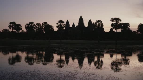 Angkor Wat Siem Reap Sunrise Reflection Lake Water Surface — стоковое видео