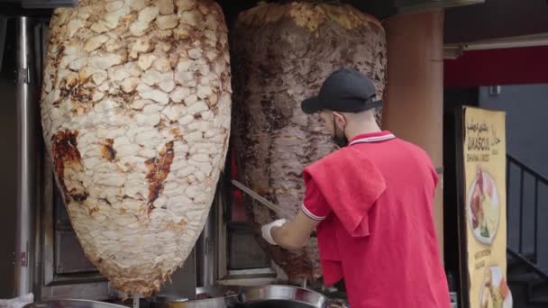 Making Kebab Shawarma Chicken Beef Spinning Griller Roaster Street Food — 图库视频影像